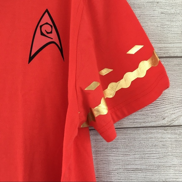 NWT Star Trek Red Uniform Tee - Size L - Picture 2 of 4